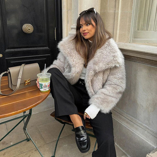 Plushé Pelzjacke