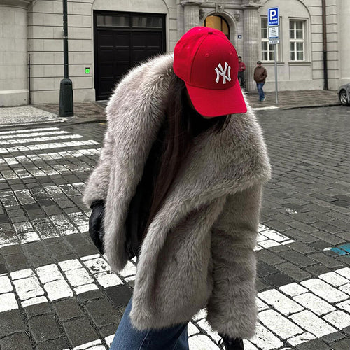 Plushé Pelzjacke